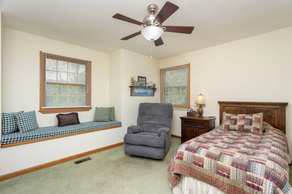 246 Howell Drive Spring City, TN 37381