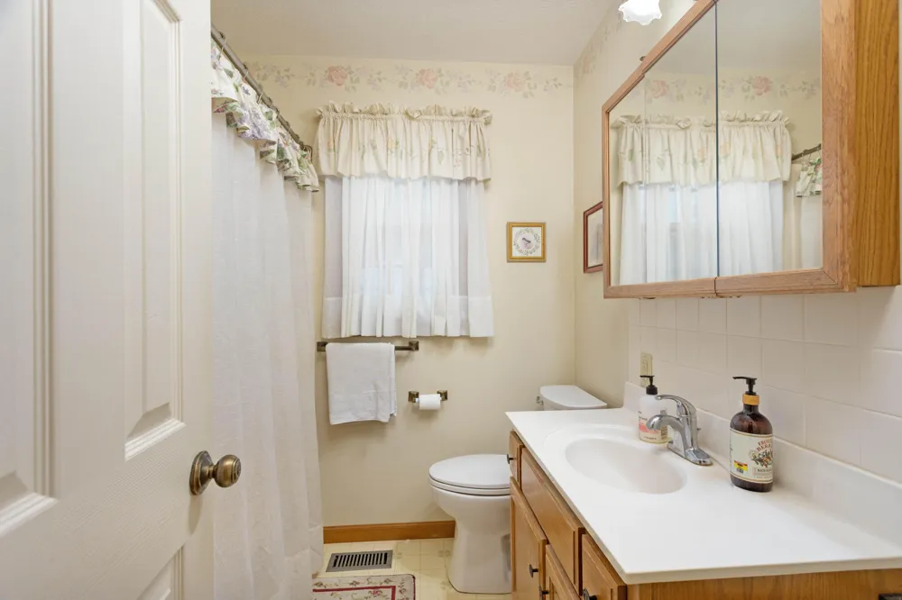 246 Howell Drive Spring City, TN 37381