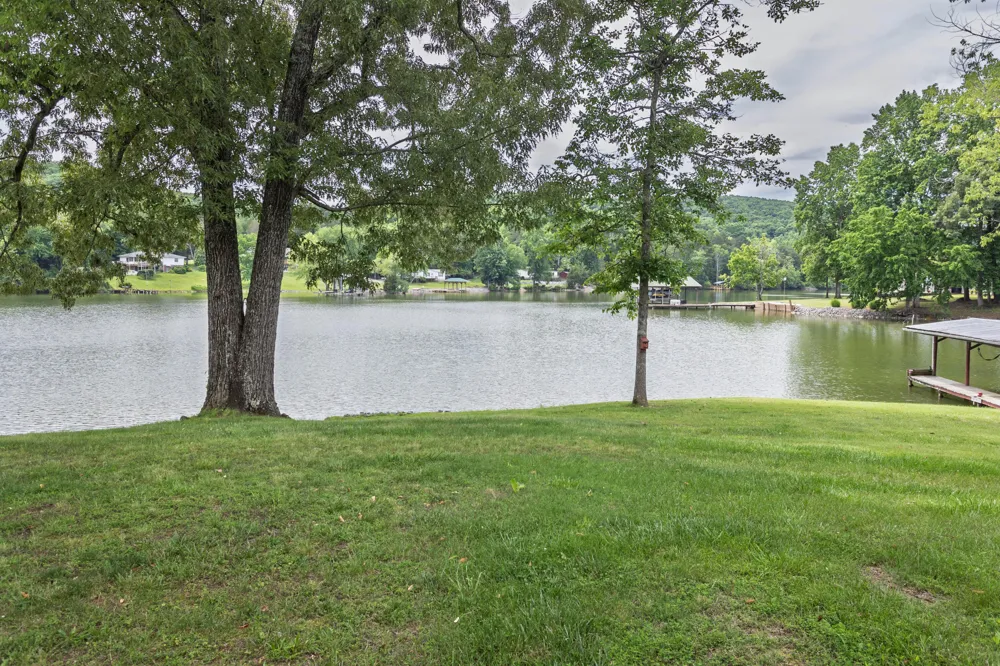 246 Howell Drive Spring City, TN 37381