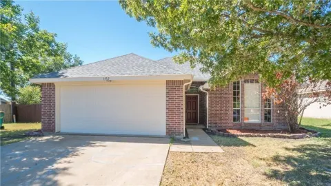 1512 Manitoba Lane