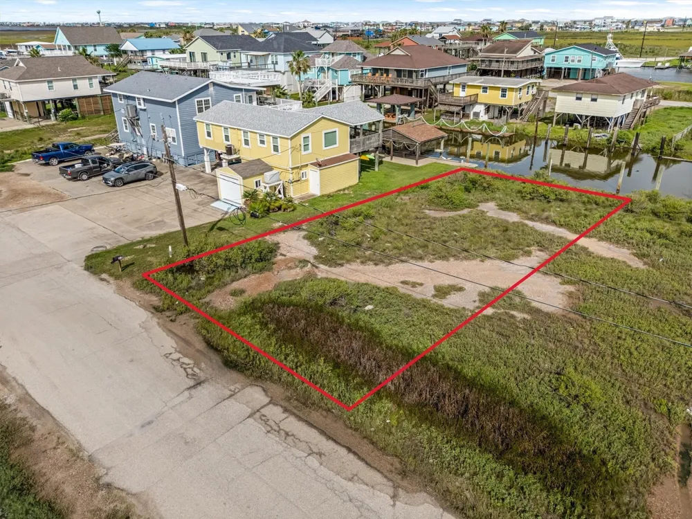 3 Shark Lane Surfside Beach, TX 77541