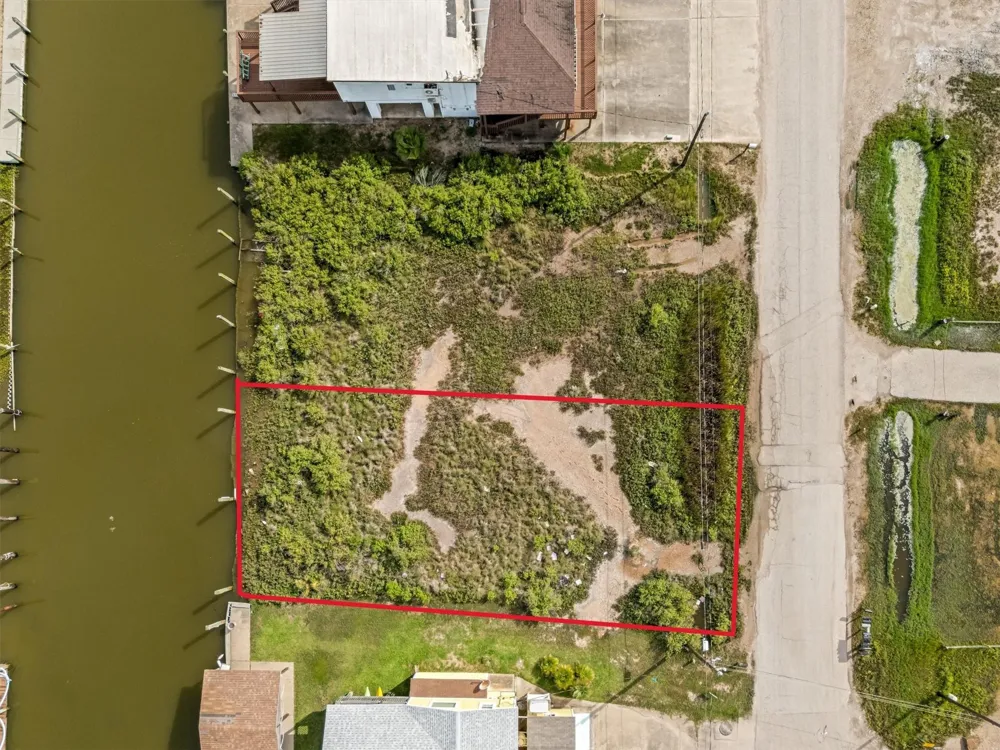 3 Shark Lane Surfside Beach, TX 77541
