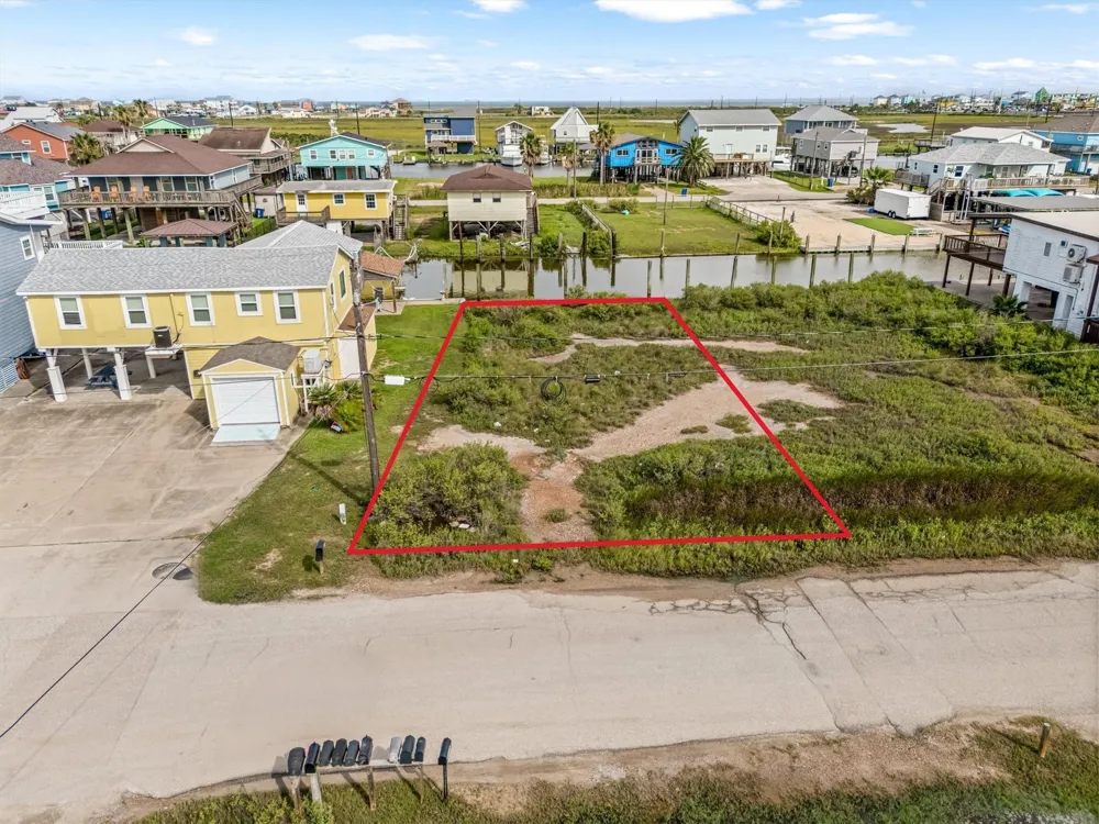 3 Shark Lane Surfside Beach, TX 77541