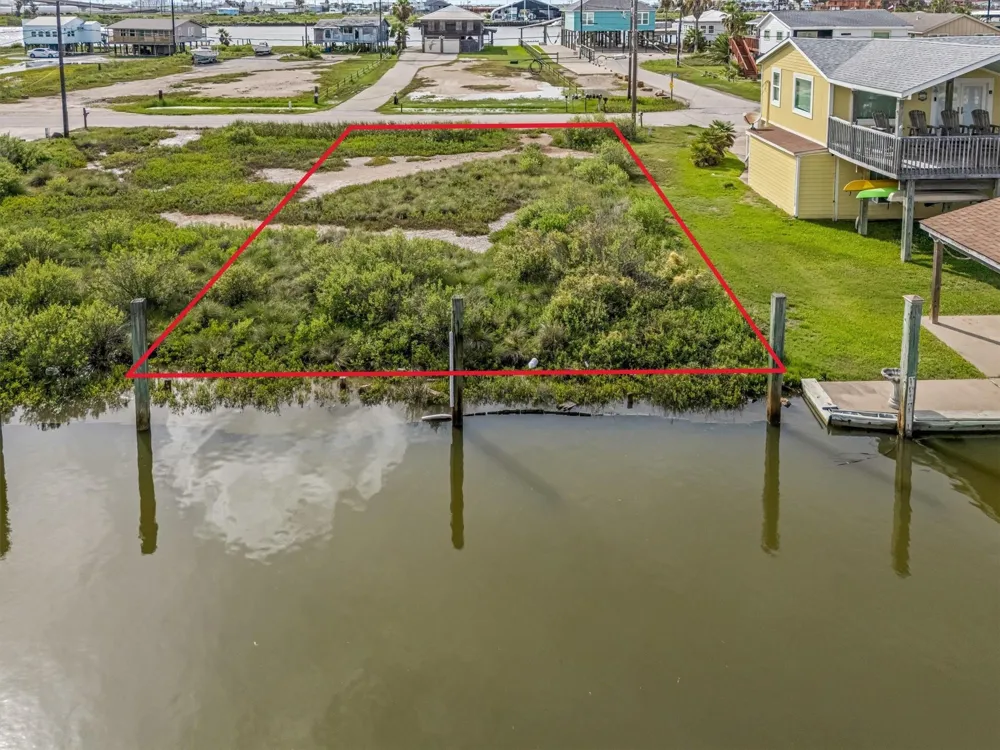 3 Shark Lane Surfside Beach, TX 77541