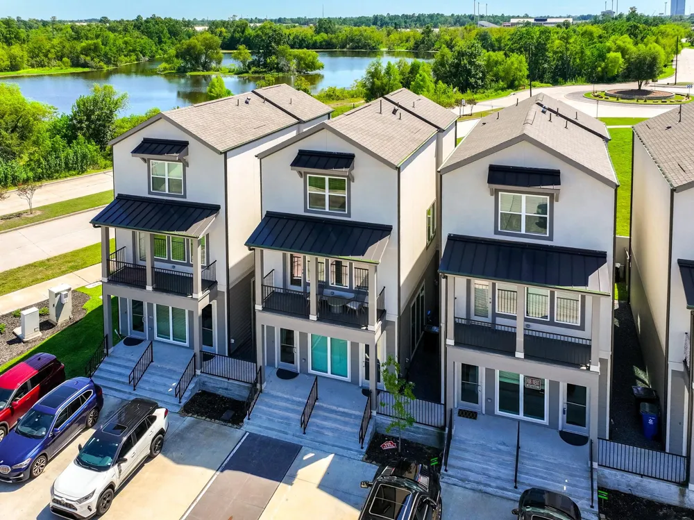 494 S Centro Circle #A Shenandoah, TX 77385