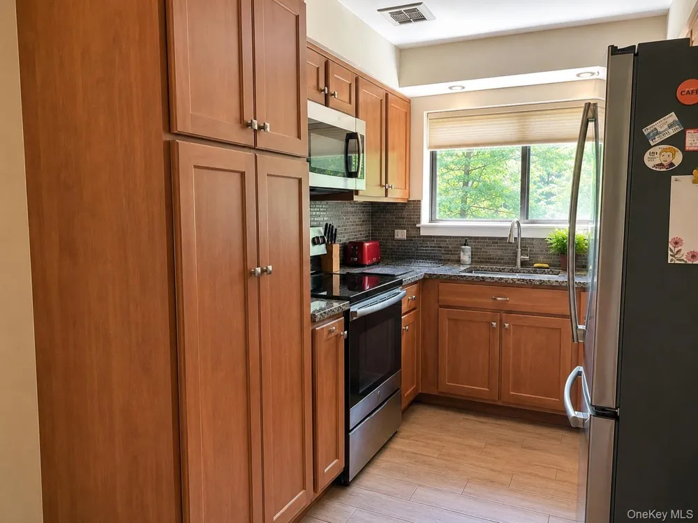 379 Richard Court Pomona, NY 10970