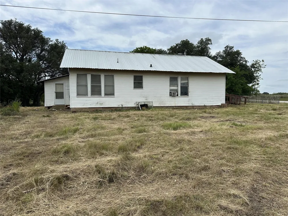 7301 Cr 321 Blanket, TX 76432