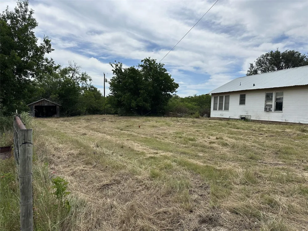 7301 Cr 321 Blanket, TX 76432