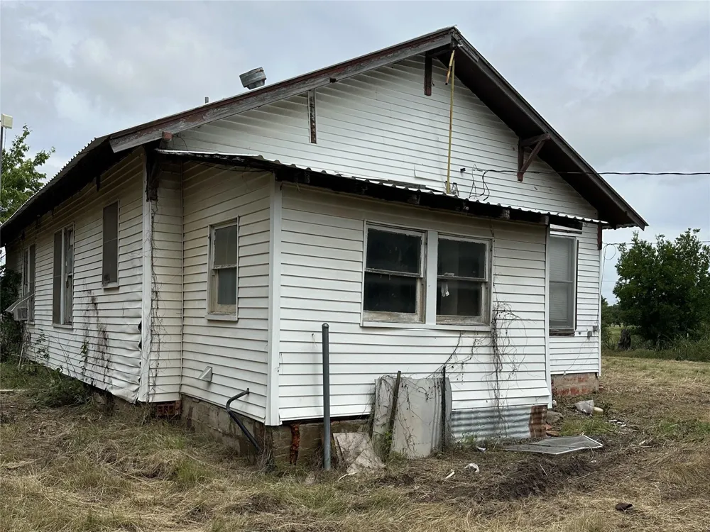 7301 Cr 321 Blanket, TX 76432