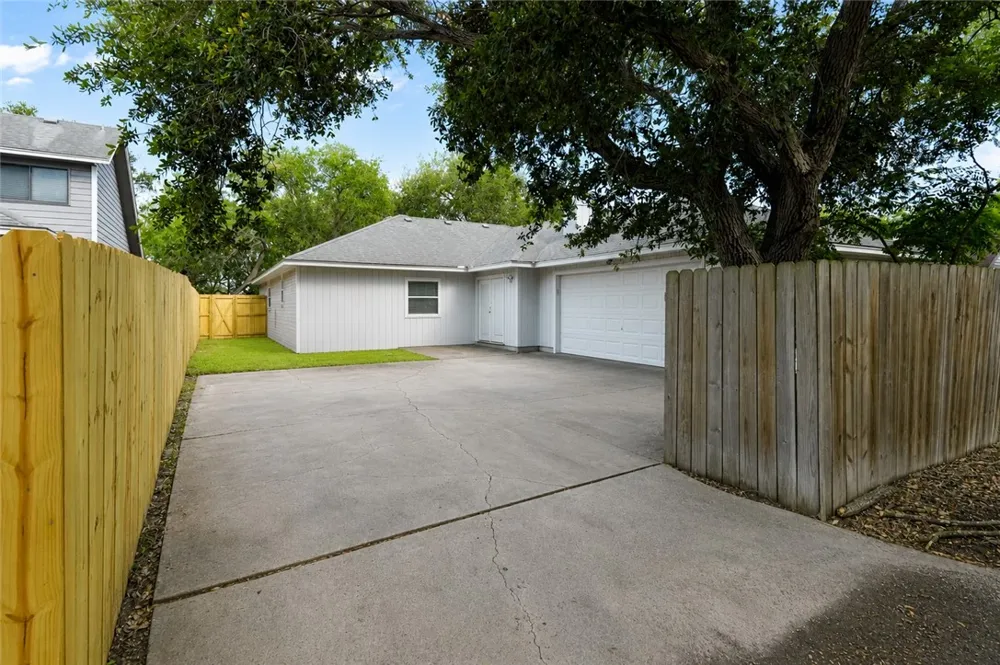 7218 Diamond Ridge Corpus Christi, TX 78413
