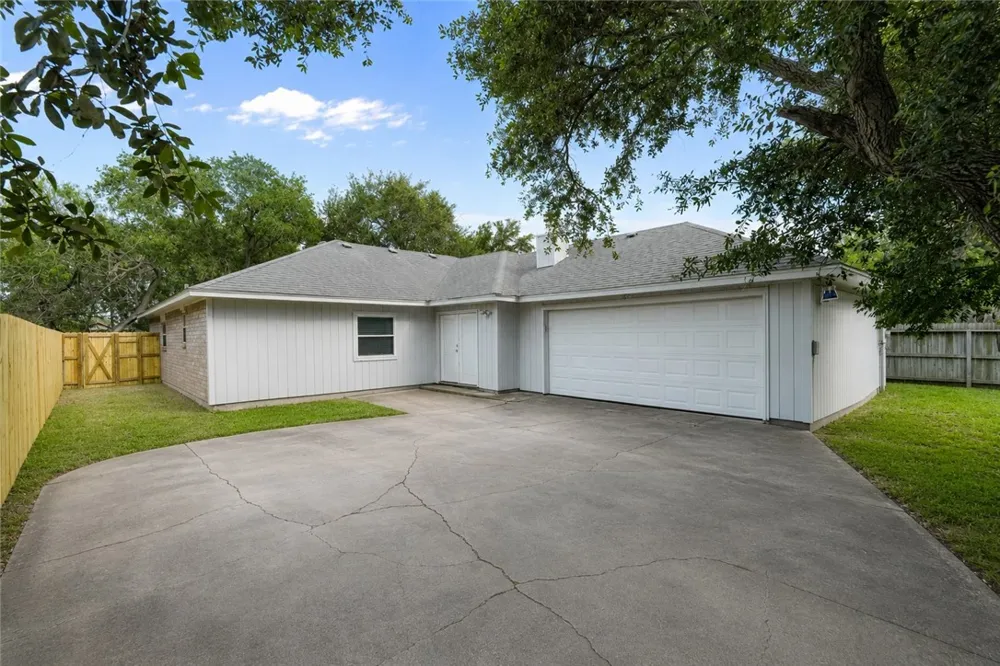 7218 Diamond Ridge Corpus Christi, TX 78413