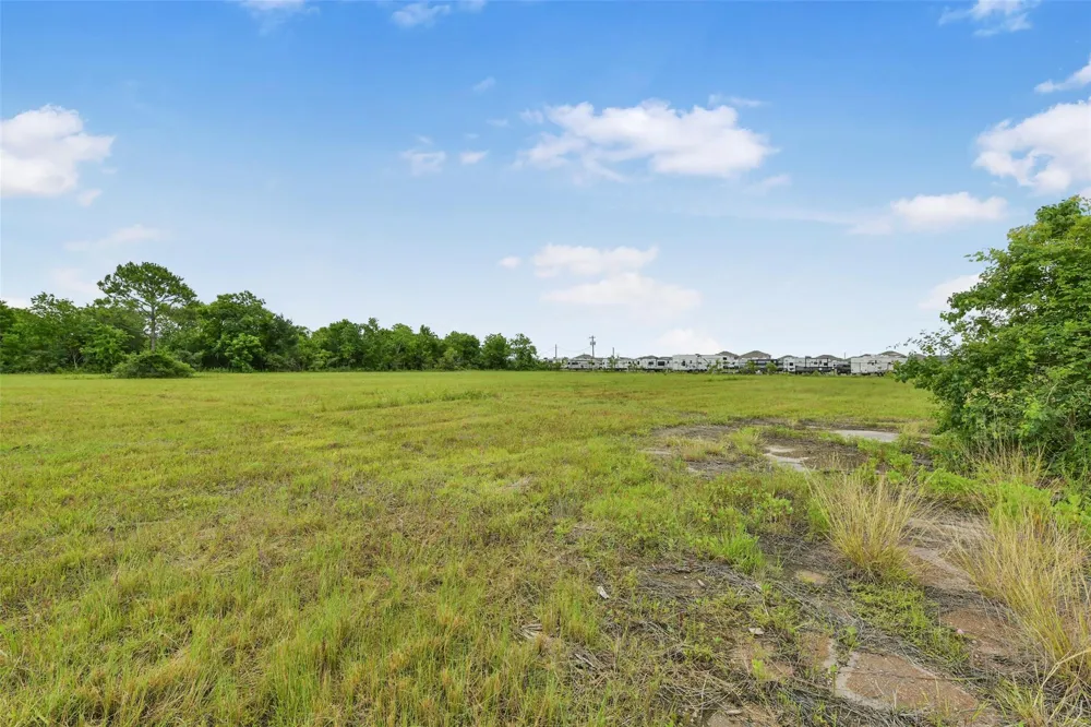 4011 Fm 2004 Road La Marque, TX 77568