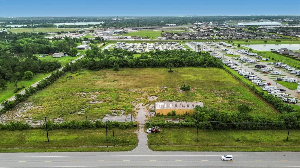 4011 Fm 2004 Road La Marque, TX 77568