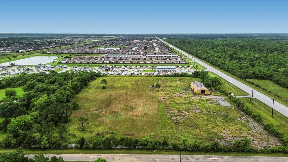 4011 Fm 2004 Road La Marque, TX 77568