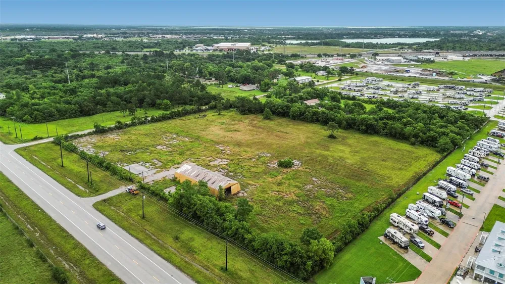4011 Fm 2004 Road La Marque, TX 77568