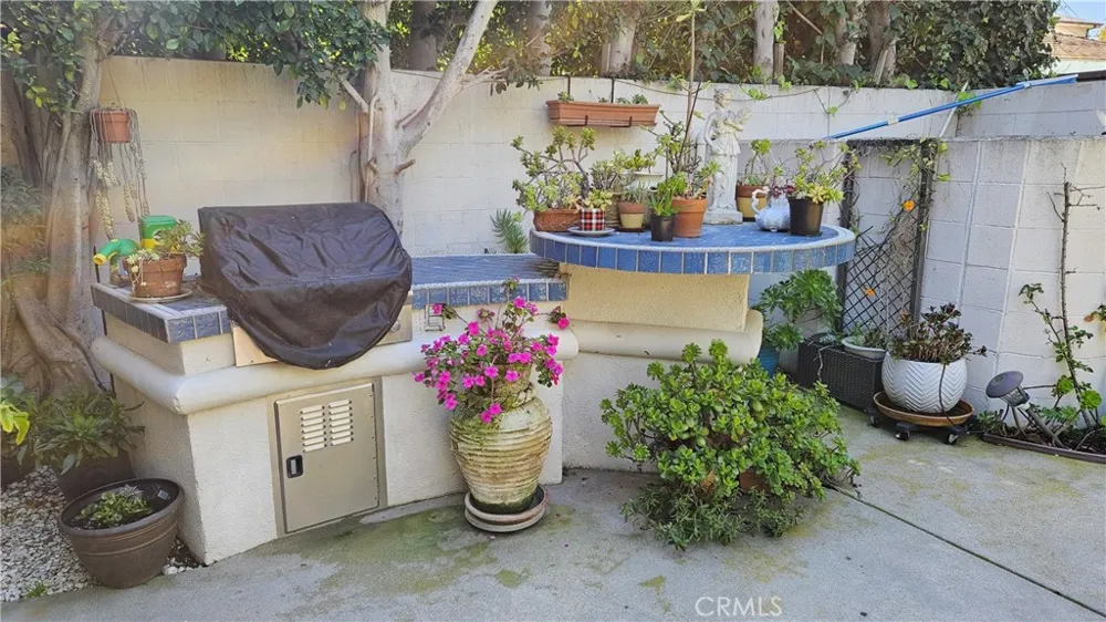 7317 Dunbarton Los Angeles, CA 90045