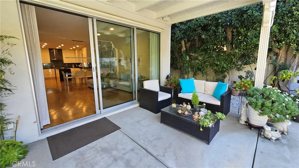 7317 Dunbarton Los Angeles, CA 90045