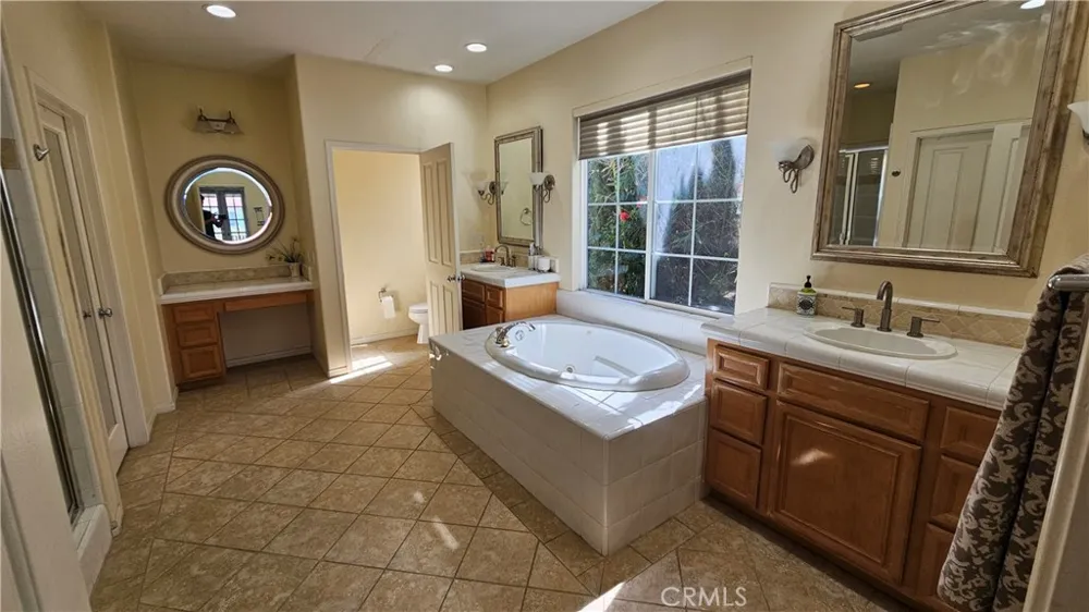 7317 Dunbarton Los Angeles, CA 90045