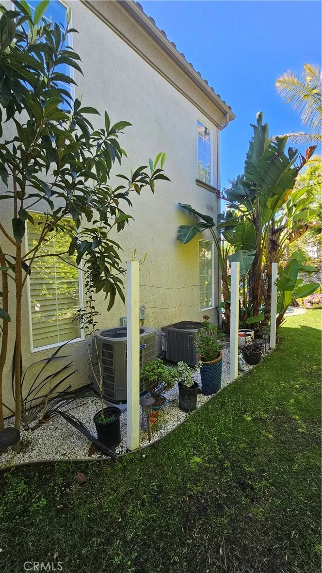7317 Dunbarton Los Angeles, CA 90045