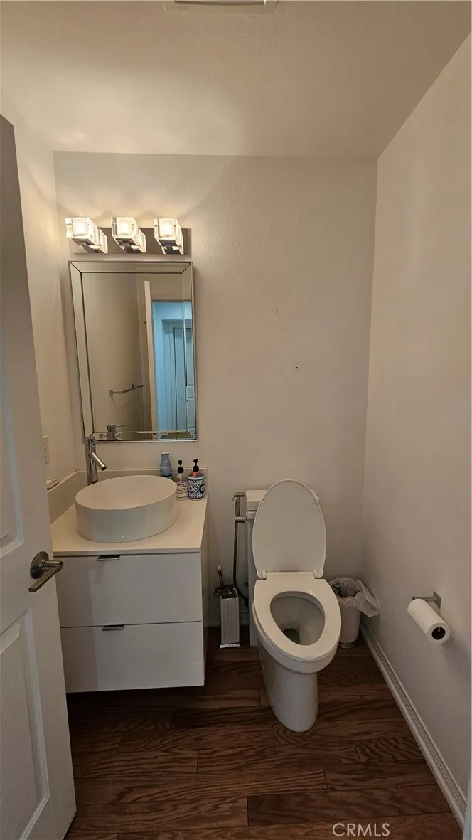 7317 Dunbarton Los Angeles, CA 90045