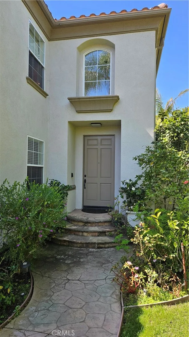7317 Dunbarton Los Angeles, CA 90045