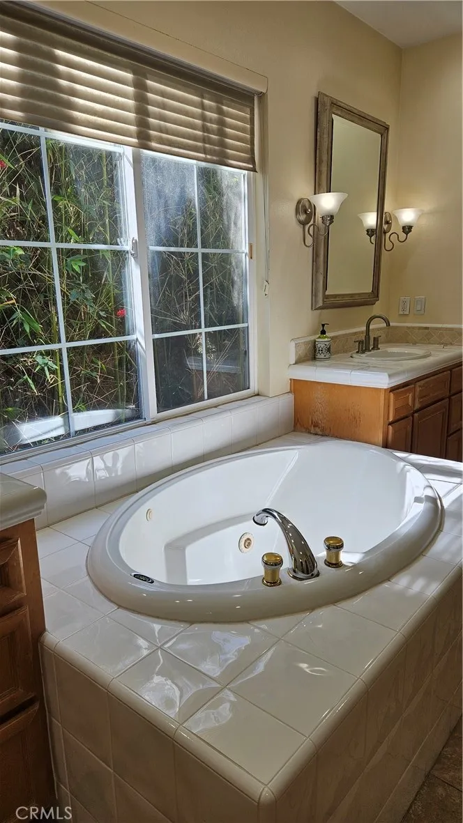 7317 Dunbarton Los Angeles, CA 90045