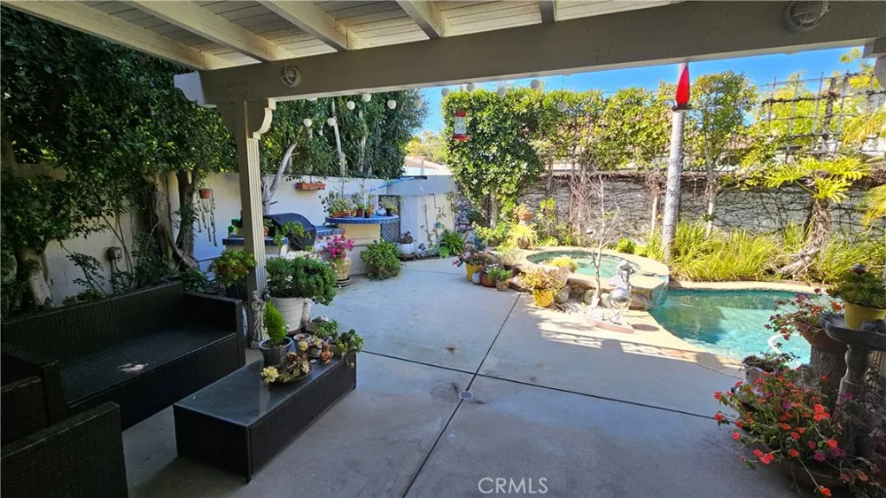 7317 Dunbarton Los Angeles, CA 90045