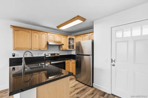 6434 Akins Ave #512