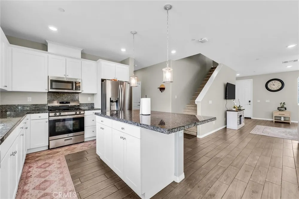 1059 Little Leaf Calimesa, CA 92320