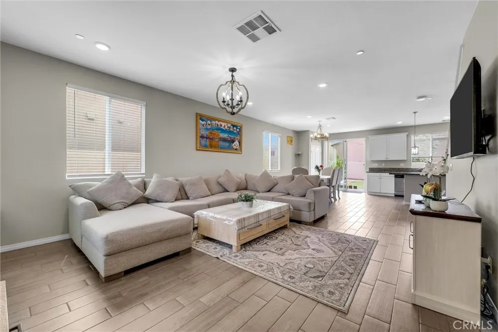 1059 Little Leaf Calimesa, CA 92320