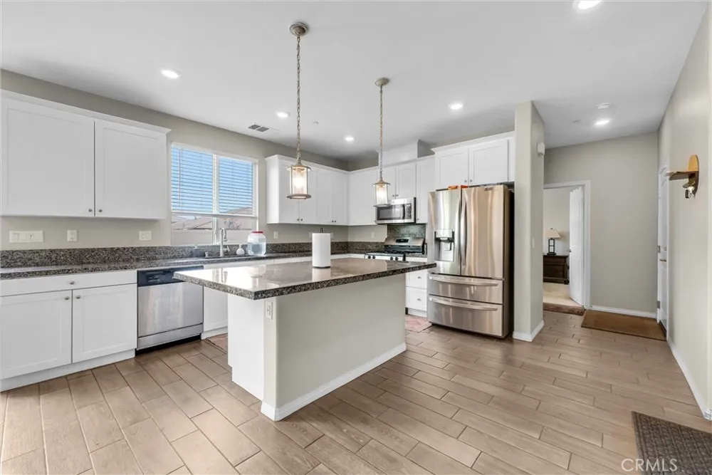 1059 Little Leaf Calimesa, CA 92320