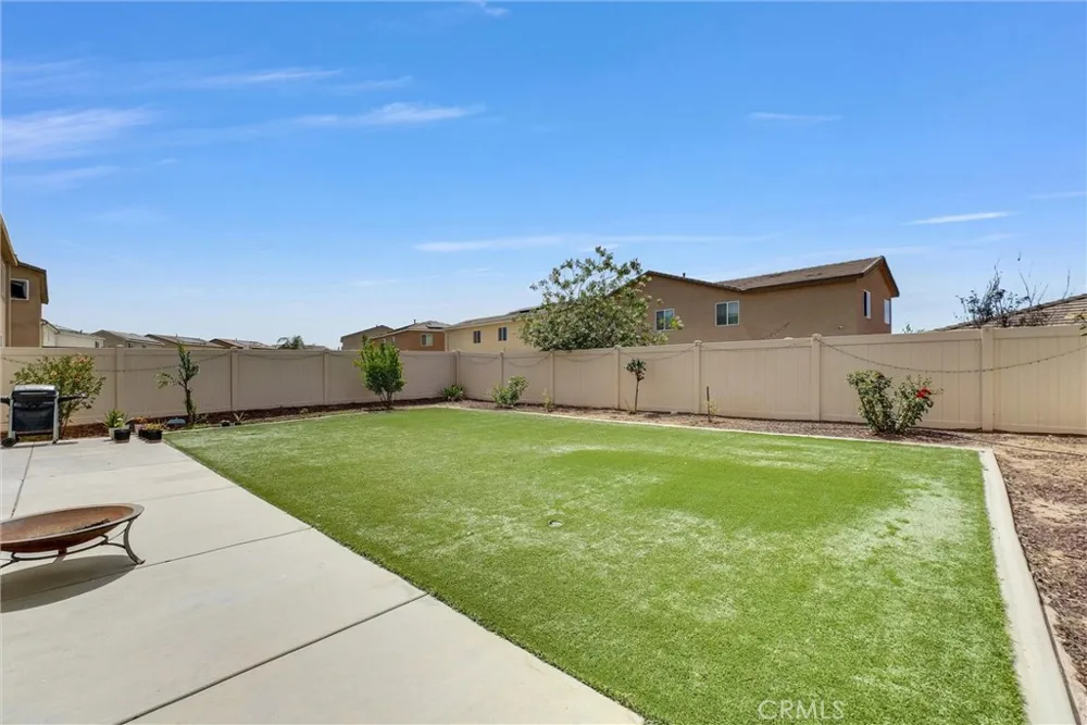 1059 Little Leaf Calimesa, CA 92320
