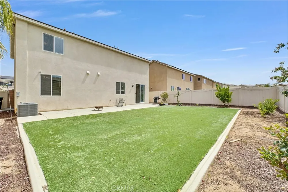 1059 Little Leaf Calimesa, CA 92320