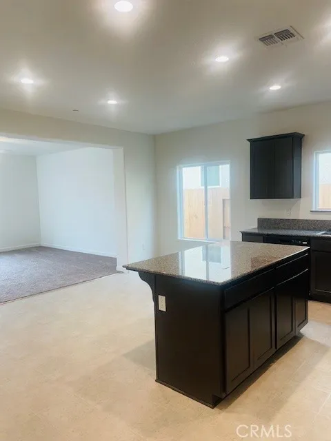 42 Squaw Valley Ct. Merced, CA 95341