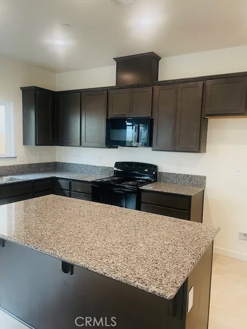 42 Squaw Valley Ct. Merced, CA 95341
