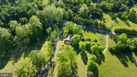 35 BENTWOOD DRIVE