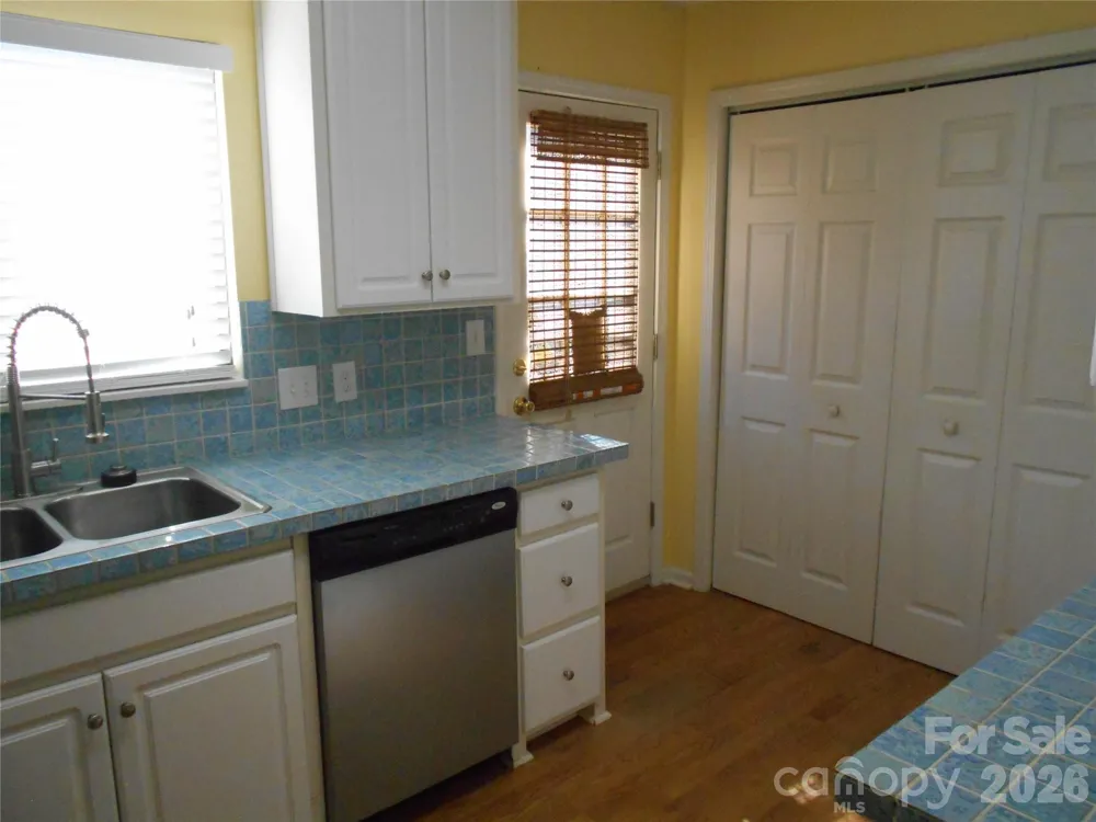 407 E Broad Street #C3 Statesville, NC 28677
