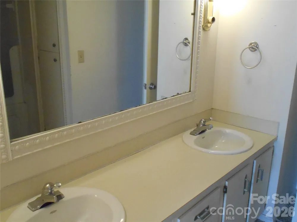407 E Broad Street #C3 Statesville, NC 28677