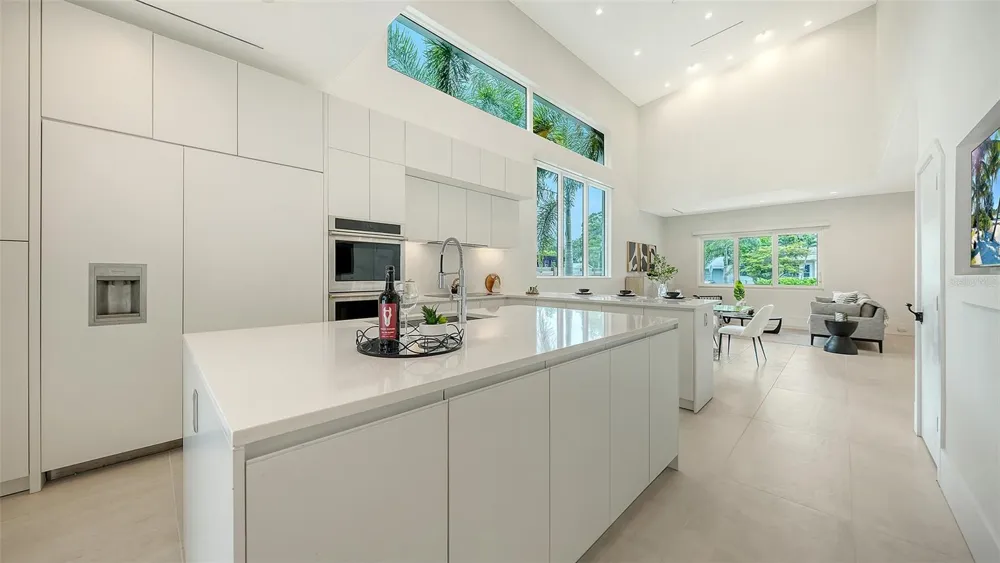 2138 HAWTHORNE STREET Sarasota, FL 34239