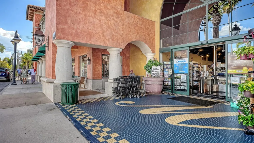 2138 HAWTHORNE STREET Sarasota, FL 34239