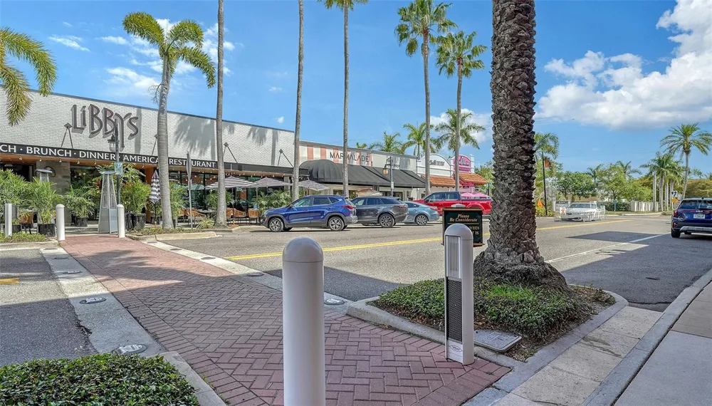 2138 HAWTHORNE STREET Sarasota, FL 34239