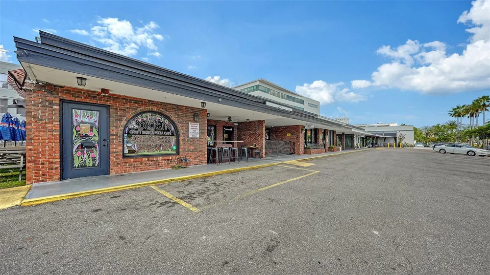 2138 HAWTHORNE STREET Sarasota, FL 34239
