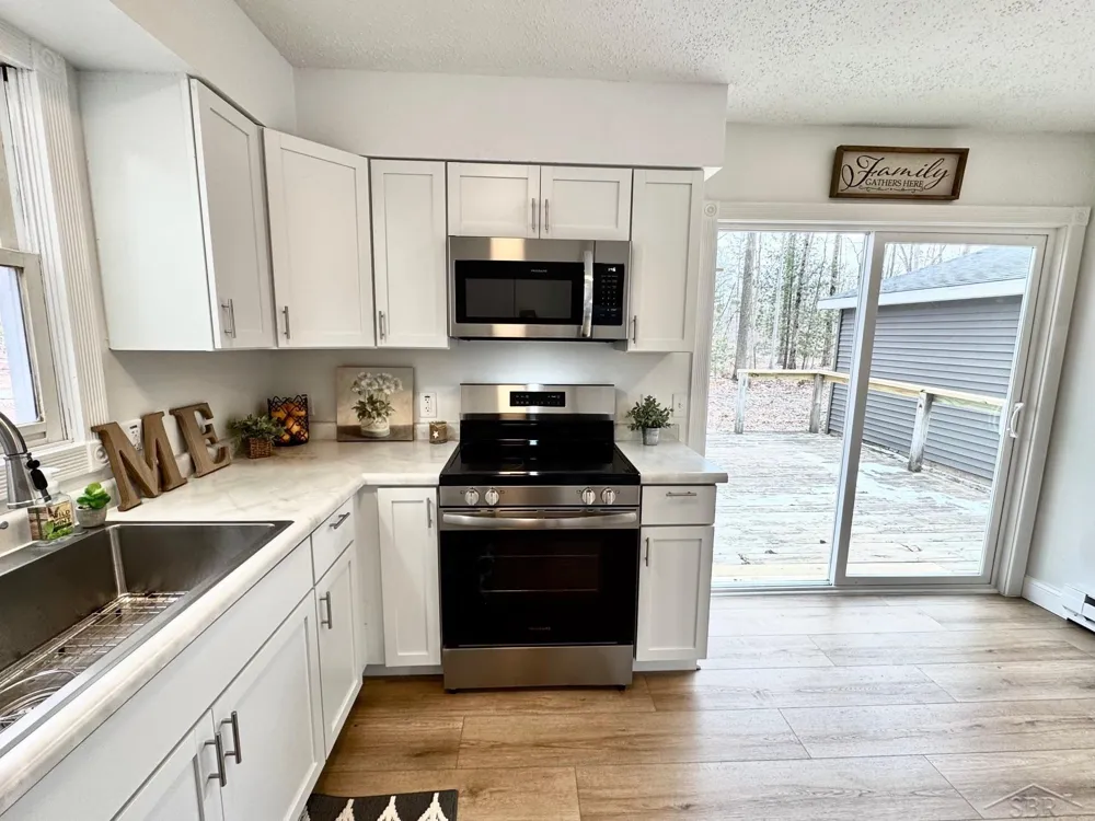 219 S Nine Mile Road Lee Township, MI 48640