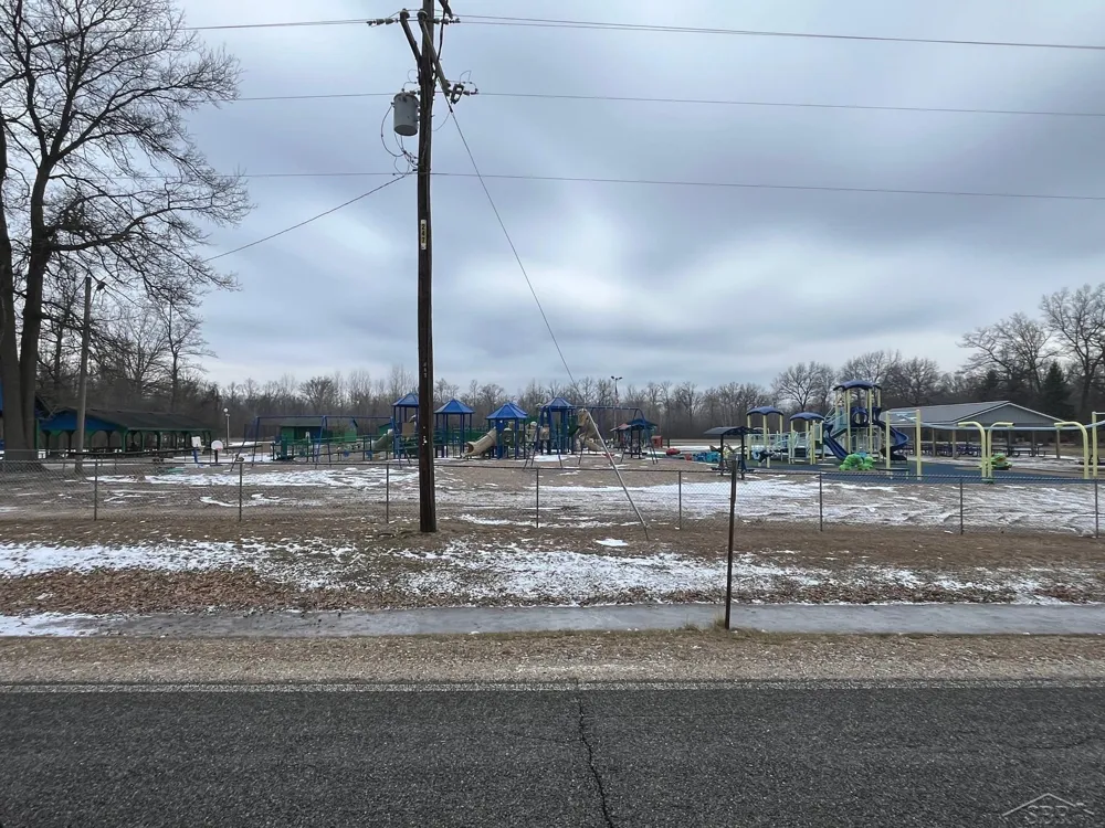 219 S Nine Mile Road Lee Township, MI 48640