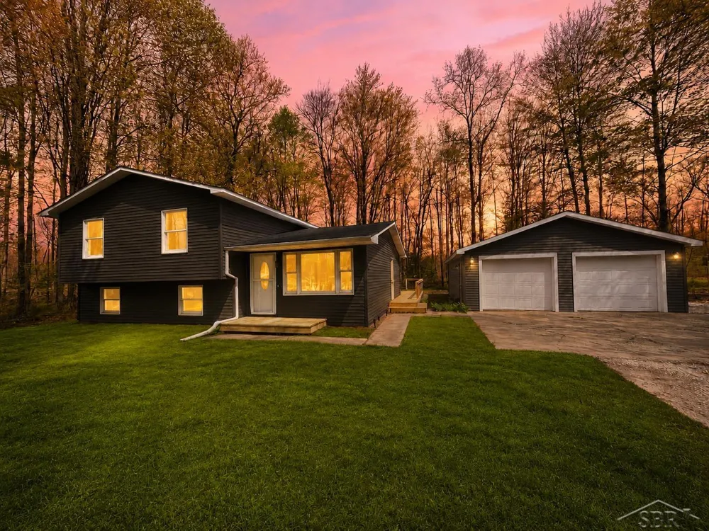 219 S Nine Mile Road Lee Township, MI 48640
