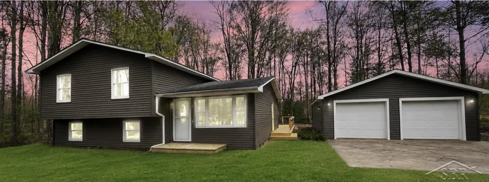 219 S Nine Mile Road Lee Township, MI 48640