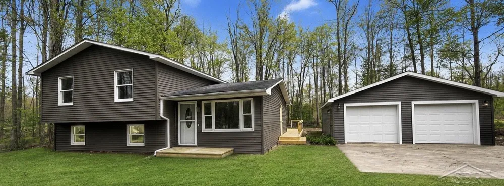 219 S Nine Mile Road Lee Township, MI 48640