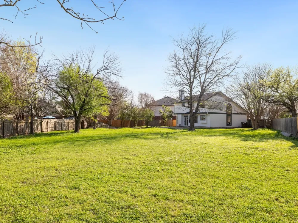 1805 White Oak Cove Round Rock, TX 78681
