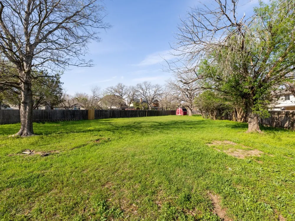 1805 White Oak Cove Round Rock, TX 78681