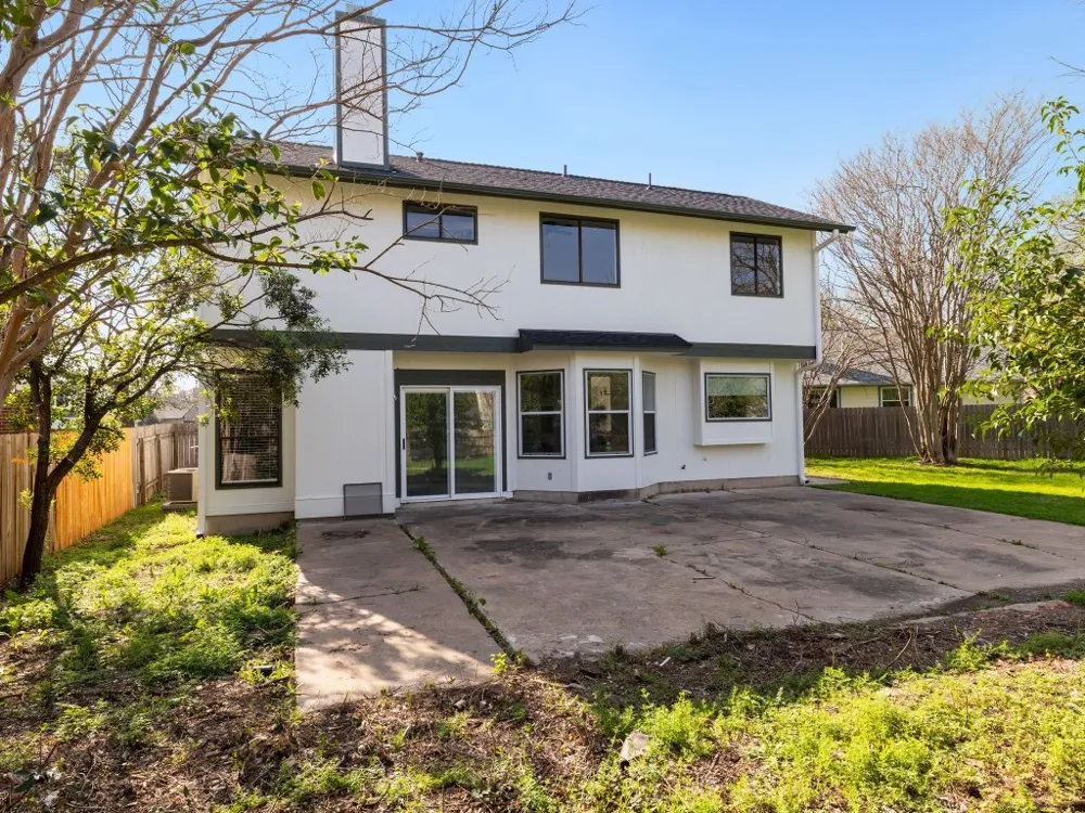 1805 White Oak Cove Round Rock, TX 78681